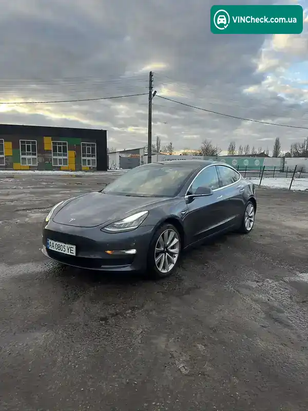 Tesla Model 3 2020, фото з оголошення 2 з 12, VIN 5YJ3E1EB5LF733696
