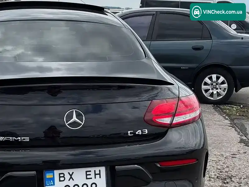 Mercedes-Benz C-Class 2018, фото з оголошення 2 з 21, VIN WDDWJ6EB2KF856216