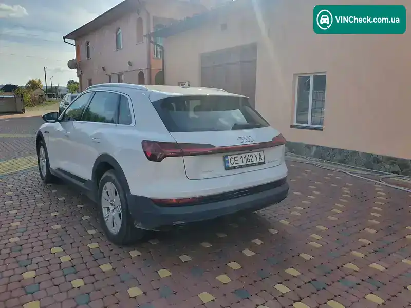 Audi e-tron 2020, фото з оголошення 2 з 16, VIN WAUZZZGEXLB010690