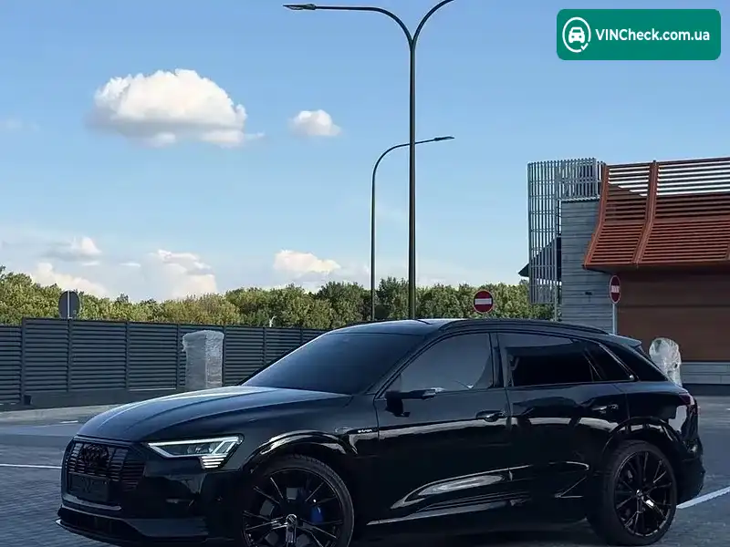 Audi e-tron 2019, фото з оголошення 1 з 16, VIN WAUZZZGE9KB016690