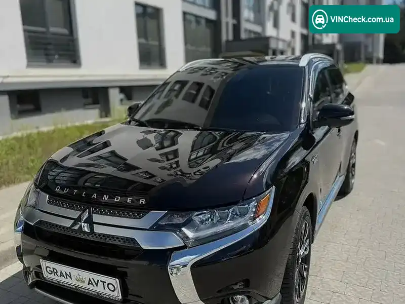 Mitsubishi Outlander 2018, фото з оголошення 2 з 17, VIN JA4J24A5XJZ043347