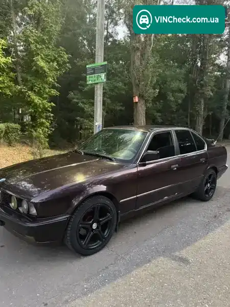 BMW 5 Series 1992, фото з оголошення 2 з 15, VIN WBAHD51080BG50170