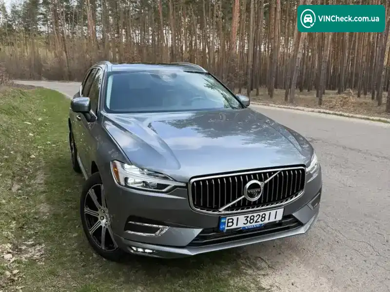 Volvo XC60 2019, фото з оголошення 2 з 21, VIN LYVA22RL2KB376213