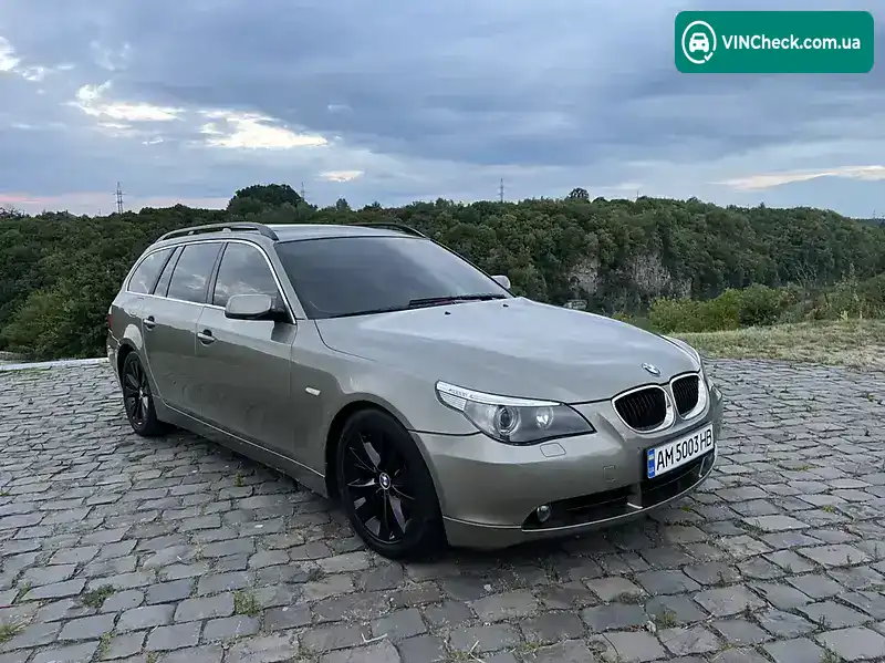 BMW 5 Series 2004, фото з оголошення 2 з 20, VIN WBANJ91020CR63791