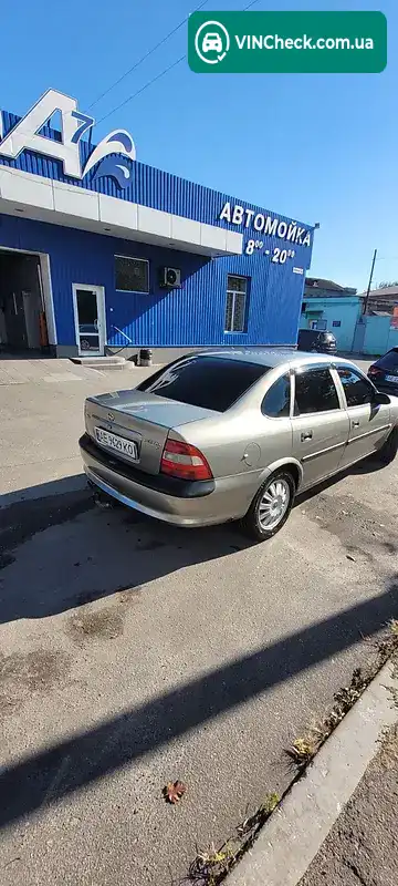 Opel Vectra 1996, фото з оголошення 2 з 9, VIN W0L000036T5229150