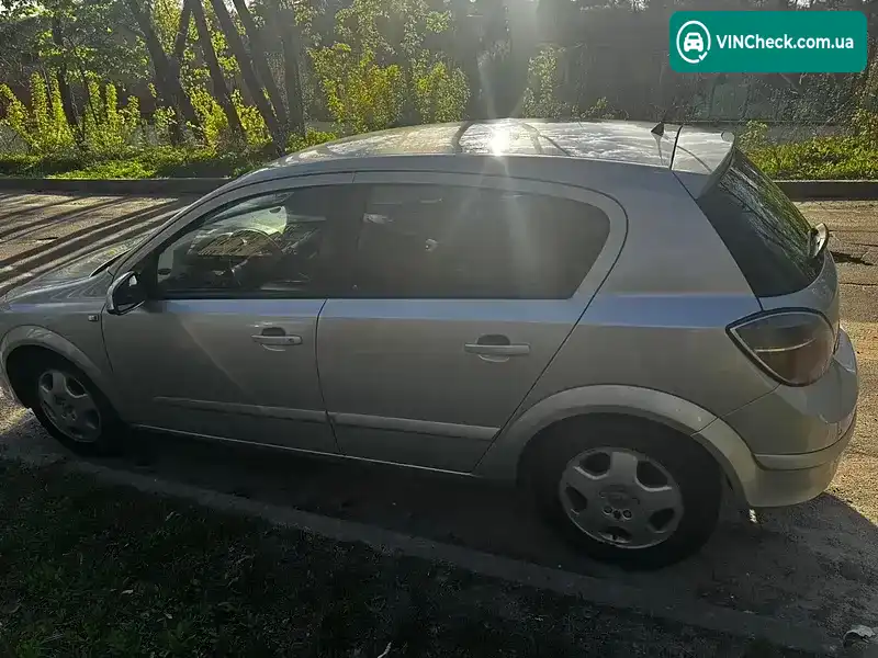 Opel Astra 2005, фото з оголошення 1 з 8, VIN W0L0AHL4855244915
