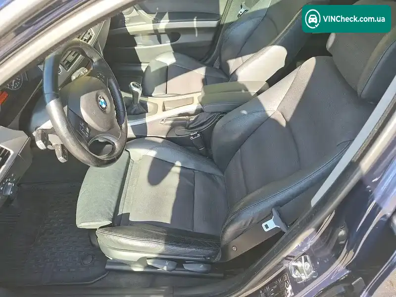 BMW 3 Series 2008, фото з оголошення 2 з 12, VIN WBAVF91050VG36424