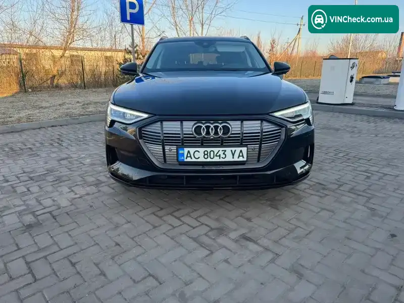 Audi e-tron 2019, фото з оголошення 2 з 21, VIN WAUZZZGE5LB016297
