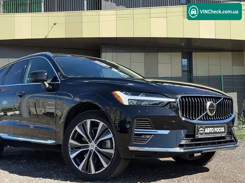 Volvo XC60 2021, фото з оголошення 2 з 20, VIN LYVBR0DL1NB969576