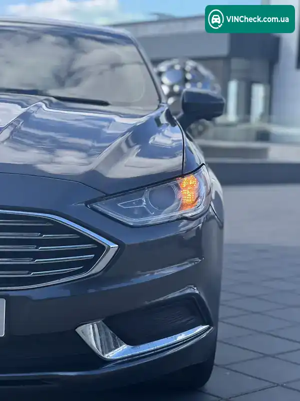 Ford Fusion 2018, фото з оголошення 2 з 20, VIN 3FA6P0UU5JR235889