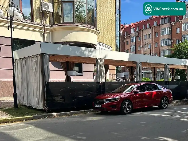Volkswagen Passat 2020, фото з оголошення 2 з 15, VIN 1VWCA7A3XLC024205