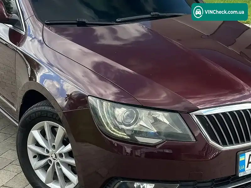 Skoda Superb 2013, фото з оголошення 2 з 17, VIN TMBAE83T0EB300367