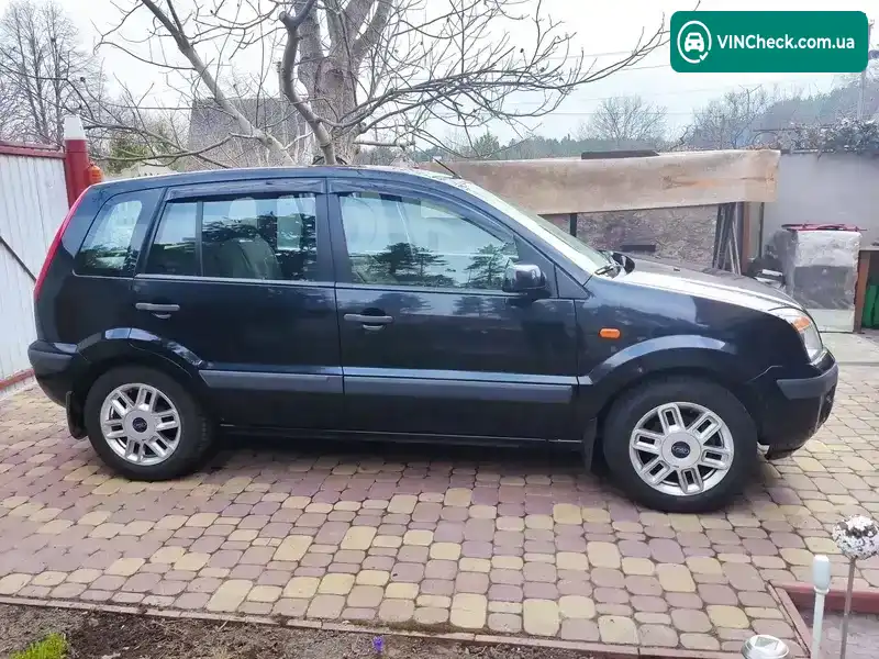 Ford Fusion 2007, фото з оголошення 2 з 4, VIN WF0UXXGAJU7U67391