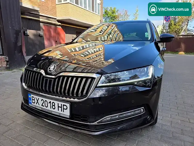 Skoda Superb 2019, фото з оголошення 2 з 20, VIN TMBLJ7NP3L7040609
