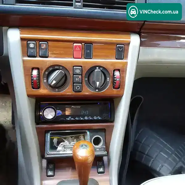 Mercedes-Benz E-Class 1995, фото з оголошення 1 з 3, VIN WDB1240221J079124
