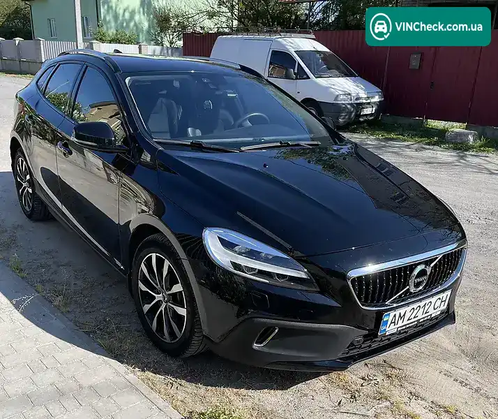 Volvo V40 2019, фото з оголошення 1 з 17, VIN YV1MZ32V0K2184517