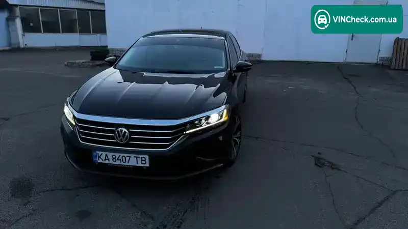 Volkswagen Passat 2021, фото з оголошення 2 з 21, VIN 1VWSA7A37MC018438