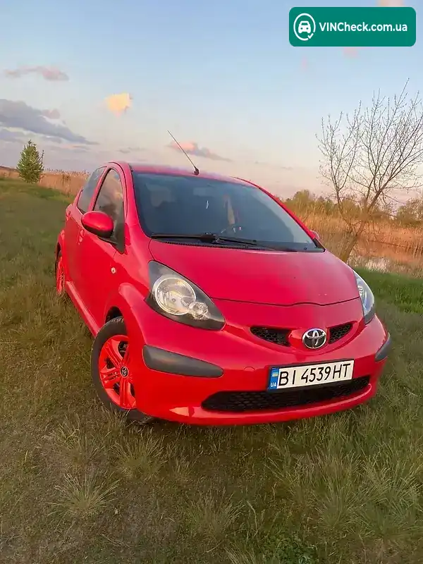 Toyota Aygo 2006, фото з оголошення 2 з 8, VIN JTDKG10C00N129301