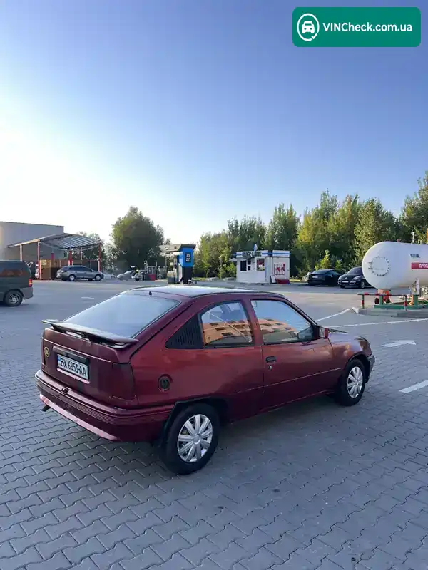 Opel Kadett 1988, фото з оголошення 2 з 20, VIN W0L000033J5098795
