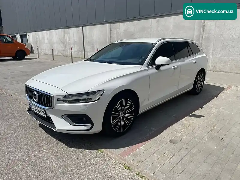 Volvo V60 2018, фото з оголошення 2 з 20, VIN YV1ZWA8UDK1015253