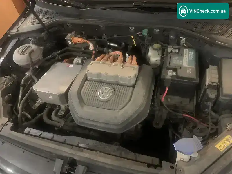 Volkswagen e-Golf 2016, фото з оголошення 2 з 8, VIN LFVVB9E65M5007724