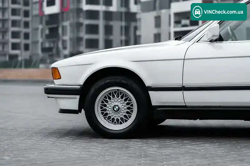 BMW 7 Series 1992, фото з оголошення 1 з 21, VIN WBAGA71010DA85233