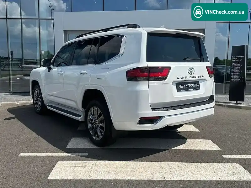Toyota Land Cruiser 2023, фото з оголошення 2 з 20, VIN JTMAAABJX04041323