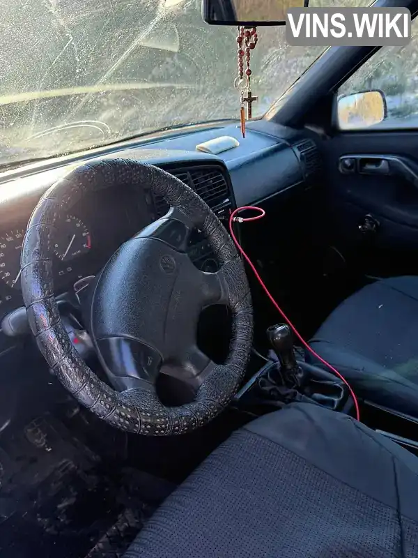 Volkswagen Passat 1995, фото з оголошення 2 з 21, VIN WVWZZZ3AZTE041830
