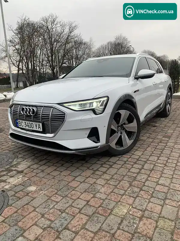 Audi e-tron 2020, фото з оголошення 2 з 20, VIN WAUZZZGE7KB008748