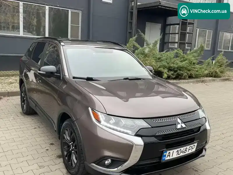 Mitsubishi Outlander 2018, фото з оголошення 1 з 17, VIN JA4AZ3A38JZ044484