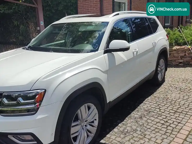 Volkswagen Atlas 2018, фото з оголошення 1 з 20, VIN 1V2NR2CA0JC557243