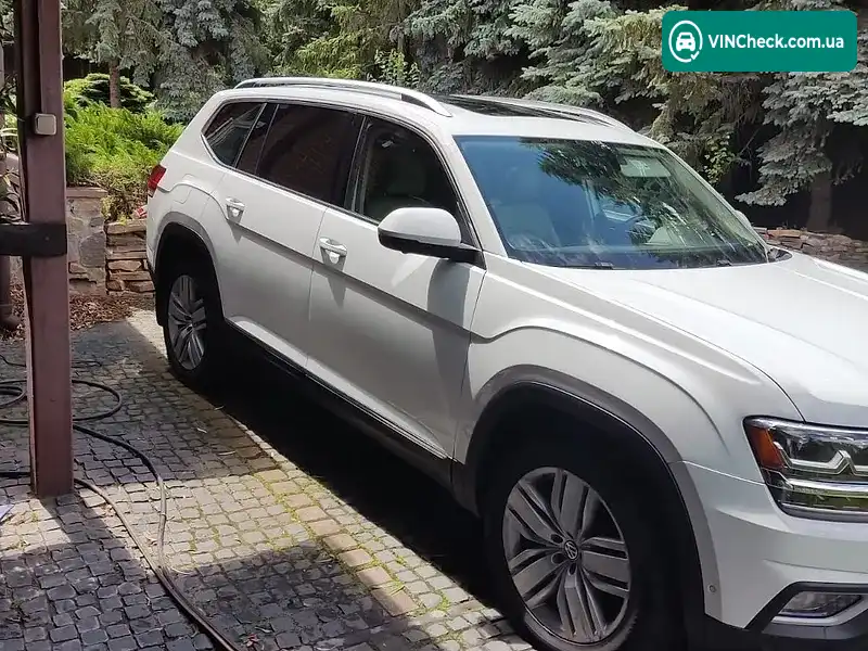 Volkswagen Atlas 2018, фото з оголошення 2 з 20, VIN 1V2NR2CA0JC557243