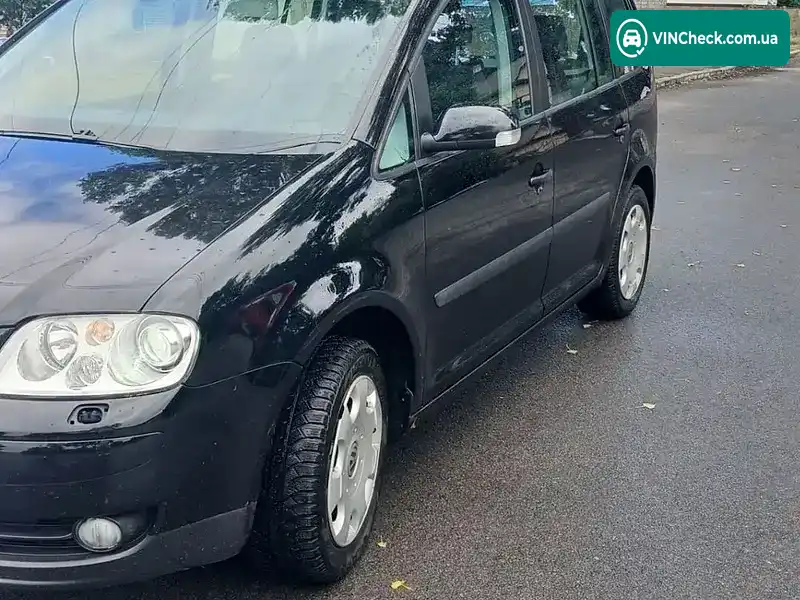Volkswagen Touran 2004, фото з оголошення 2 з 20, VIN WVGZZZ1TZ5W015786