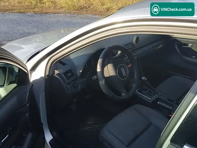 Audi A4 2001, фото з оголошення 2 з 7, VIN WAUZZZ8E72A092963