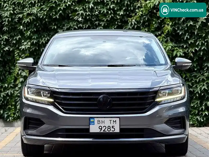 Volkswagen Passat 2019, фото з оголошення 2 з 20, VIN 1VWAA7A30LC005363