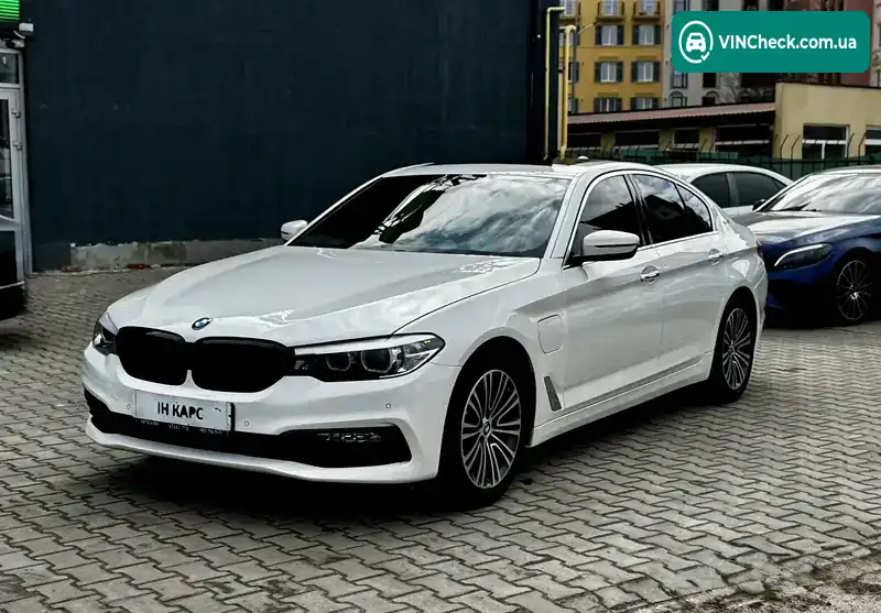 BMW 5 Series 2017, фото з оголошення 2 з 20, VIN WBAJA9C59JB249087