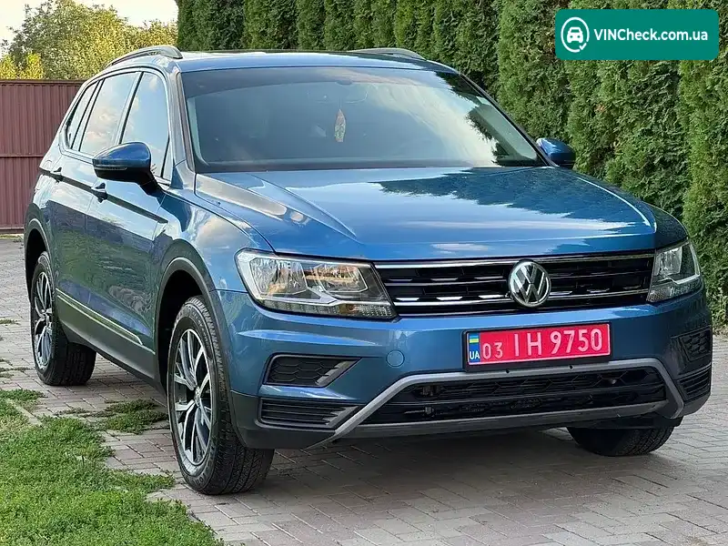 Volkswagen Tiguan 2020, фото з оголошення 2 з 20, VIN 3VV3B7AX5LM179442