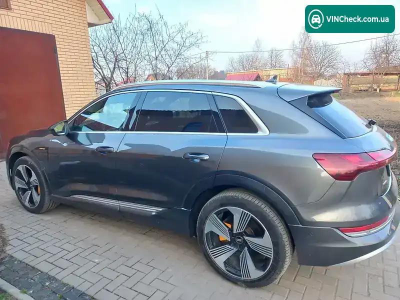 Audi e-tron 2019, фото з оголошення 1 з 21, VIN WA1VAAGE6KB005859