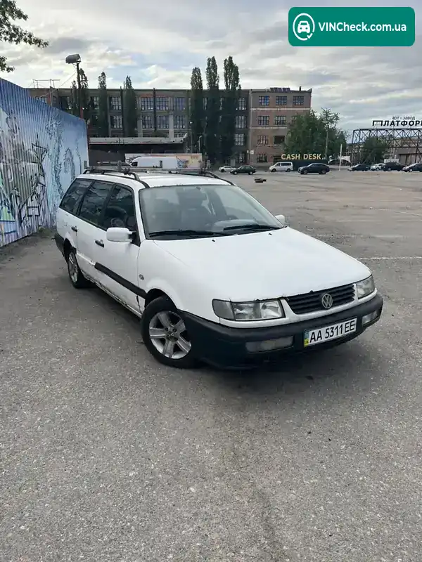Volkswagen Passat 1994, фото з оголошення 2 з 10, VIN WVWZZZ3AZRE080251
