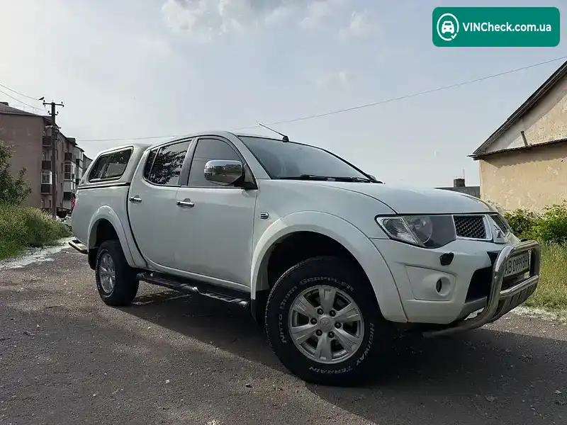 Mitsubishi L 200 2013, фото з оголошення 2 з 21, VIN MMCJRKB40DDZ10469