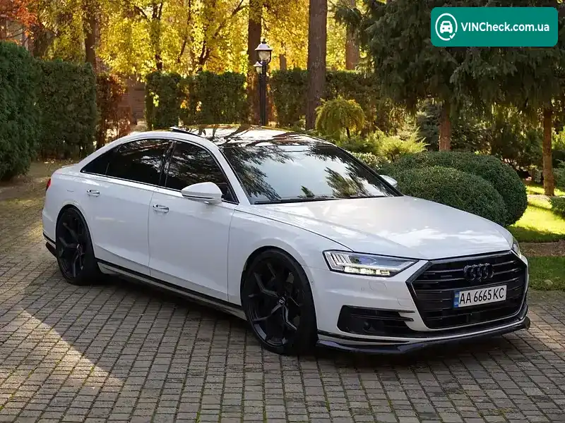 Audi A8 2019, фото з оголошення 2 з 20, VIN WAU8EAF86KN024460