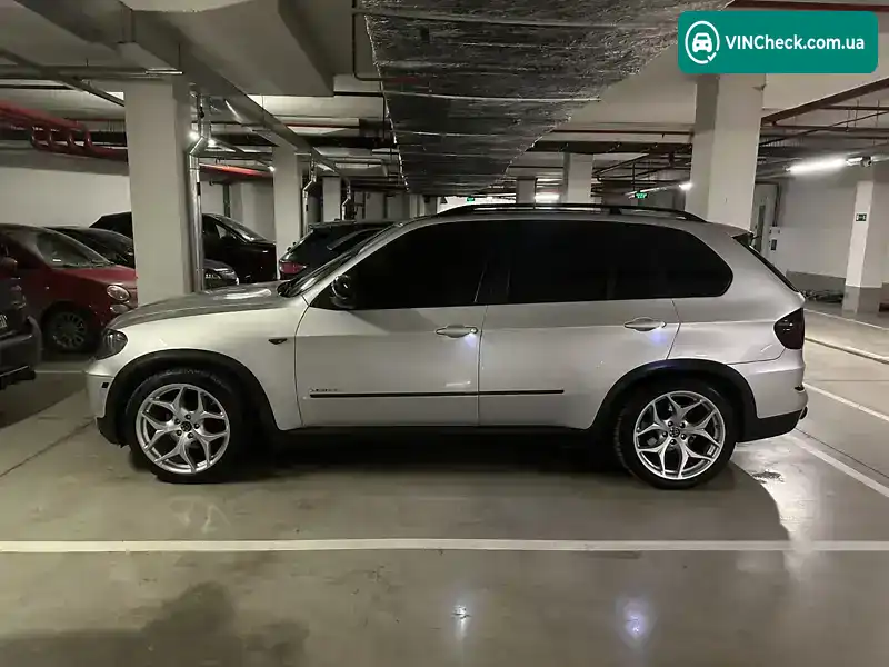 BMW X5 2010, фото з оголошення 1 з 11, VIN 5UXZV4C5XBL408481
