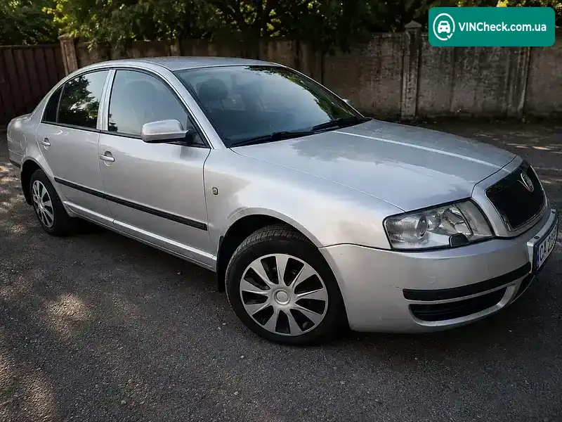 Skoda Superb 2005, фото з оголошення 1 з 11, VIN TMBDU23U55B045074