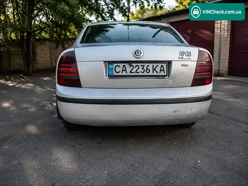 Skoda Superb 2005, фото з оголошення 2 з 11, VIN TMBDU23U55B045074