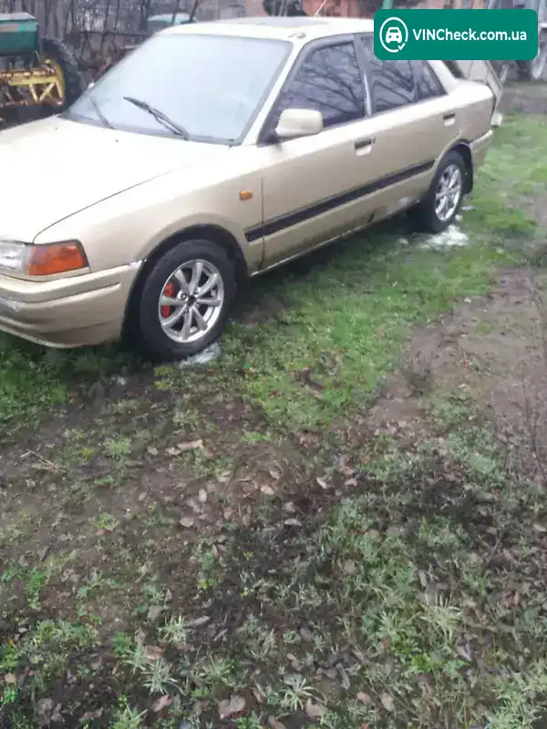 Mazda 323 1992, фото з оголошення 2 з 17, VIN JMZBG129200694706
