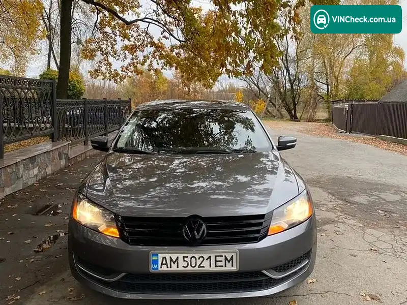 Volkswagen Passat 2013, фото з оголошення 1 з 20, VIN 1VWBP7A34DC085397