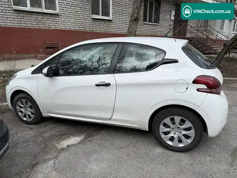 Peugeot 208 2016, фото з оголошення 2 з 9, VIN VF3CAHMP6GT218606