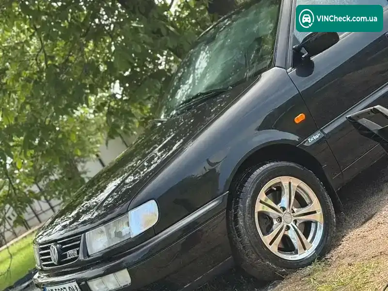 Volkswagen Passat 1997, фото з оголошення 2 з 11, VIN WVWZZZ3AZRE154720
