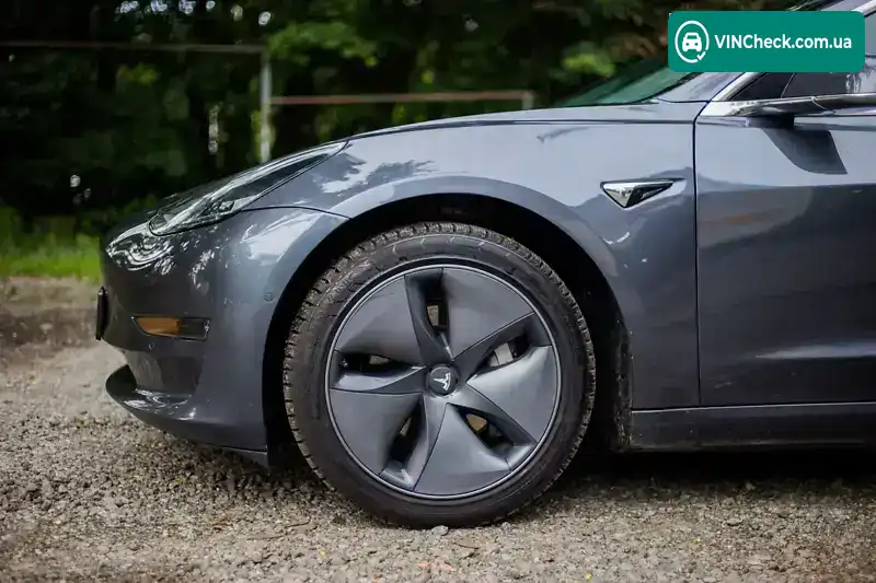 Tesla Model 3 2018, фото з оголошення 2 з 20, VIN 5YJ3E1EA8JF102042