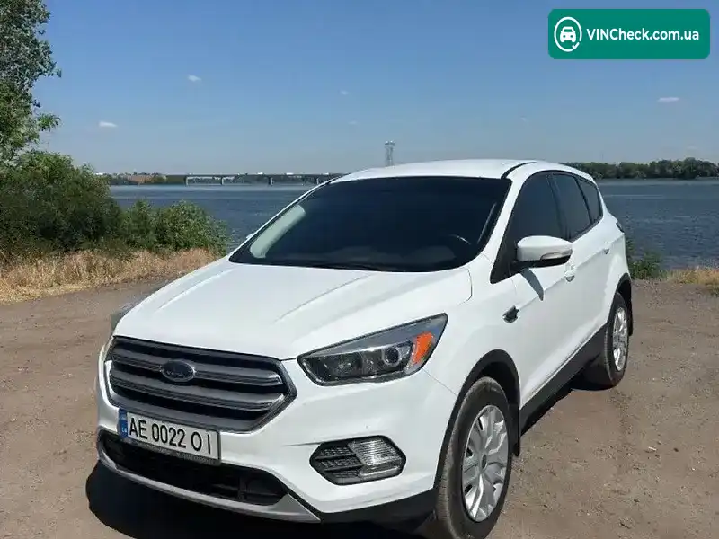 Ford Kuga 2016, фото з оголошення 1 з 10, VIN WF0AXXWPMAGY00117